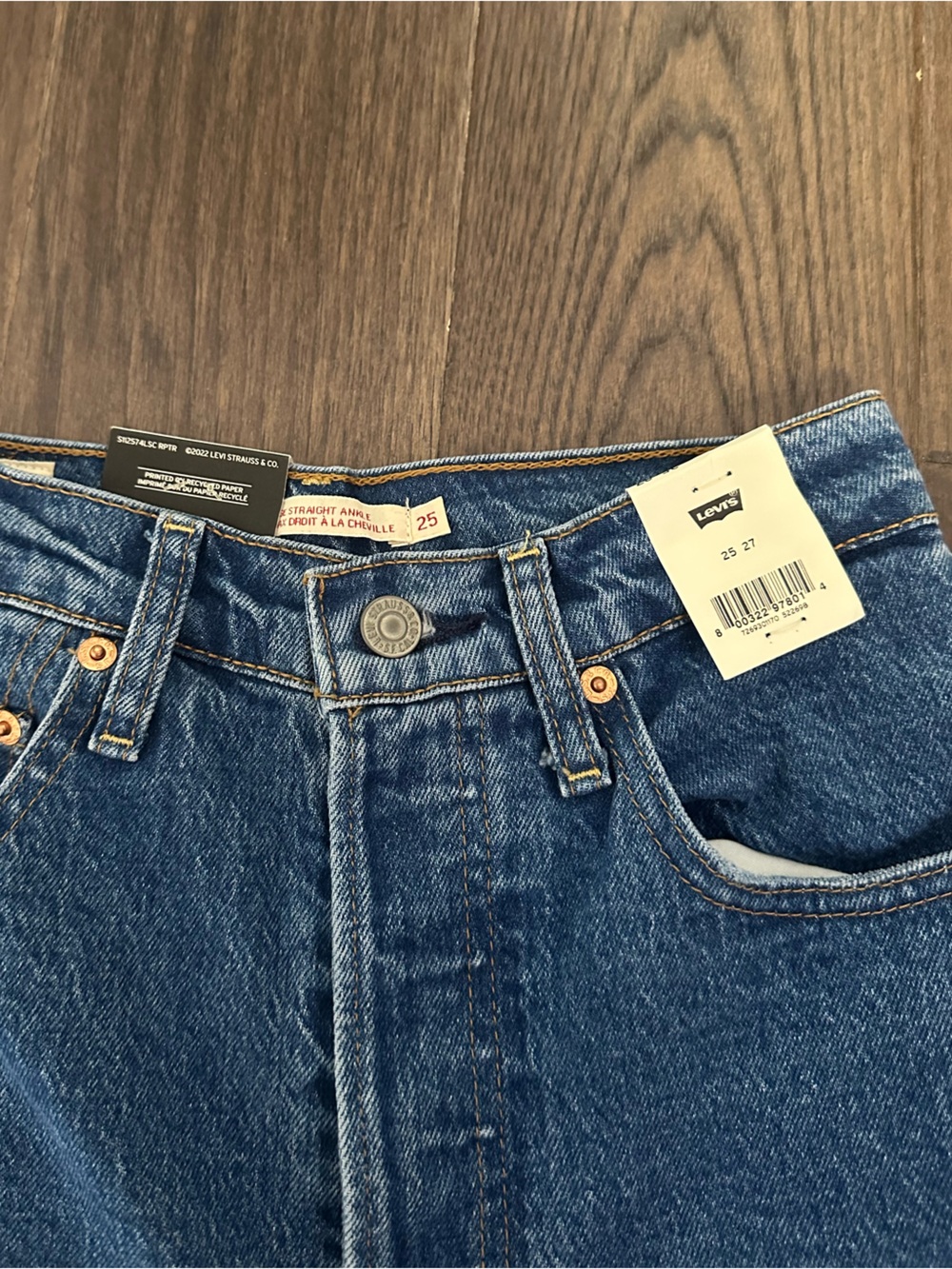 Levi’s Ribcage Jeans - Picture 4 of 4